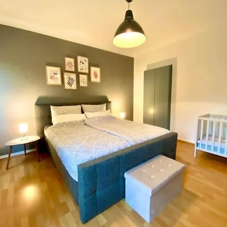 Wunderschoene Altbauwohnung Mit Balkon - 102 Qm Aachen