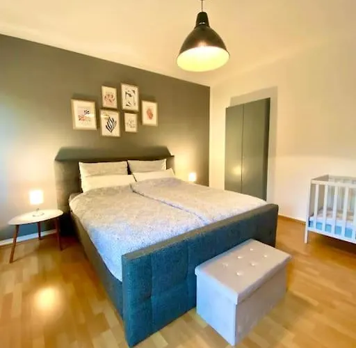 Wunderschoene Altbauwohnung Mit Balkon - 102 Qm Aachen