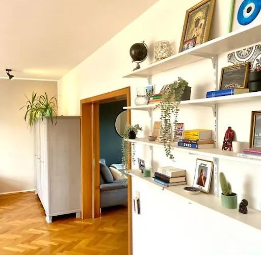 Apartamento Wunderschoene Altbauwohnung Mit Balkon - 102 Qm